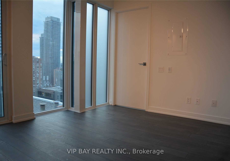 28-wellesley-street-e-toronto-ontario-c12331718