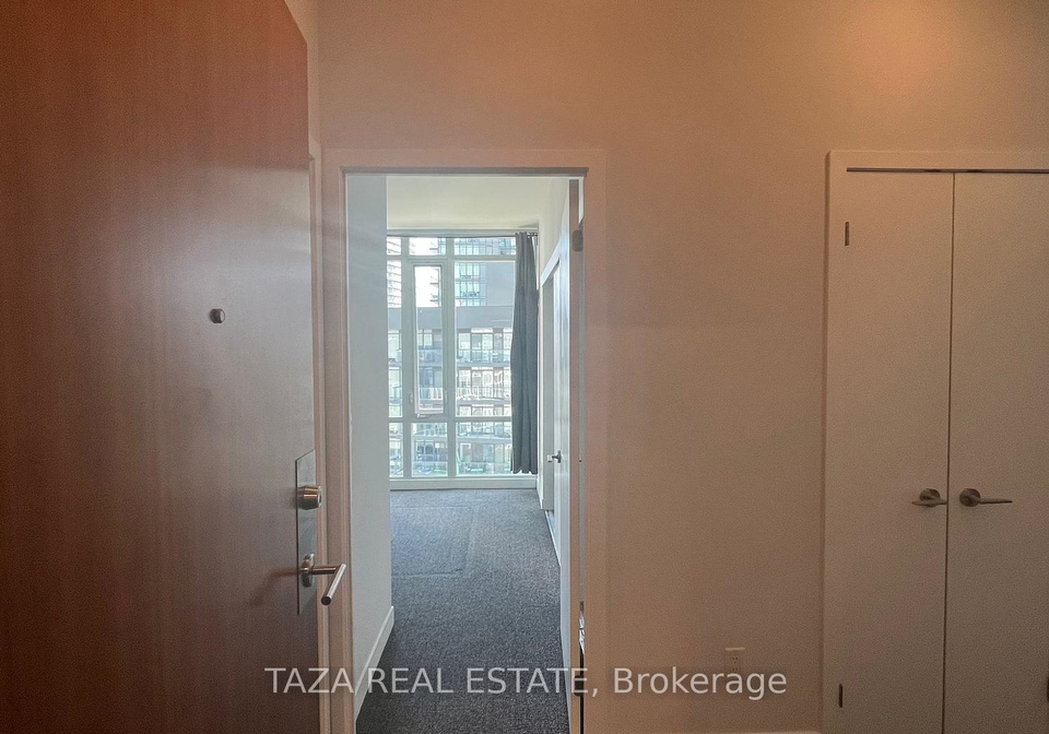 170-fort-york-boulevard-toronto-ontario-c12331764