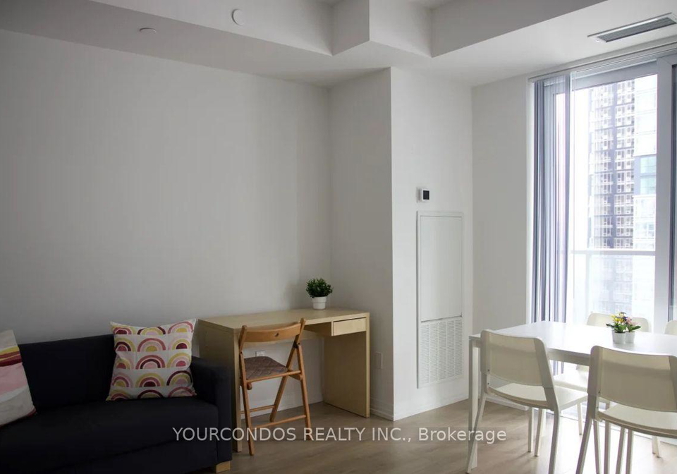 8-widmer-street-toronto-ontario-c12331833
