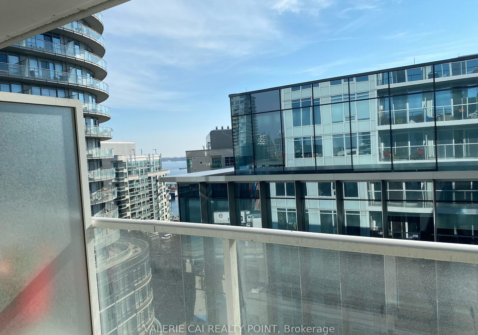 17-bathurst-street-toronto-ontario-c12331849