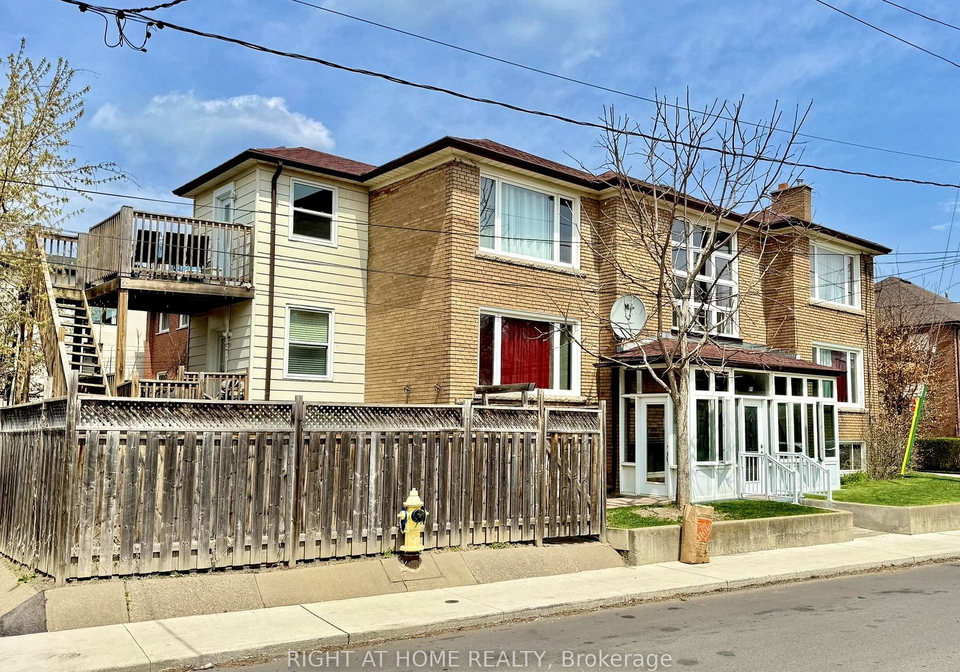 20-belvidere-avenue-toronto-ontario-c12331967