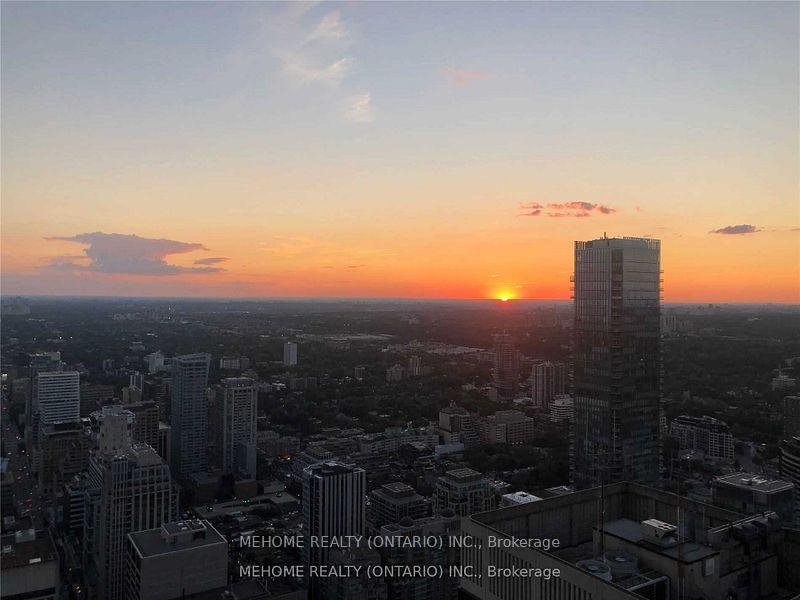 1-bloor-street-e-toronto-ontario-c12332005