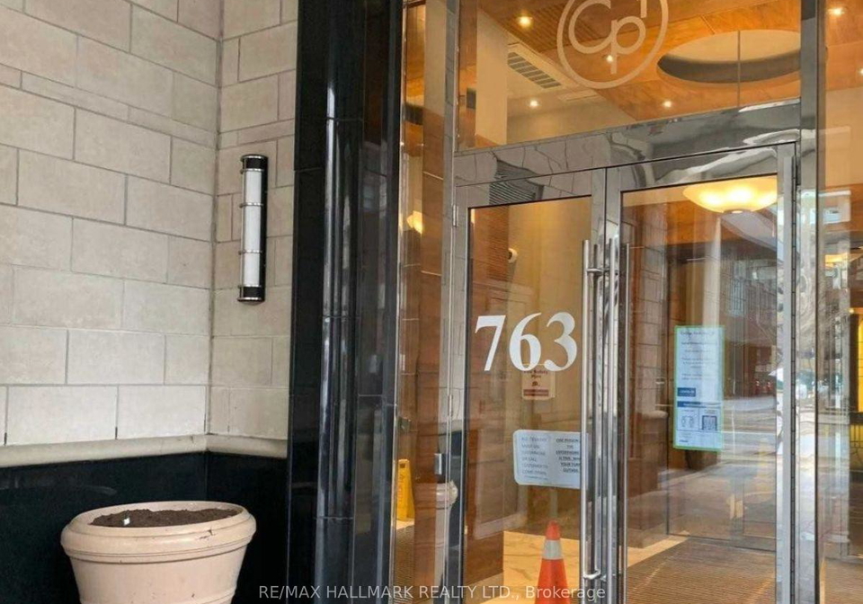 763-bay-street-toronto-ontario-c12332065