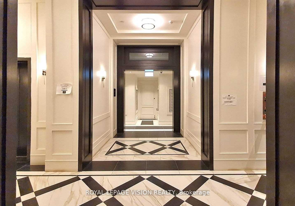 955-bay-street-toronto-ontario-c12332104