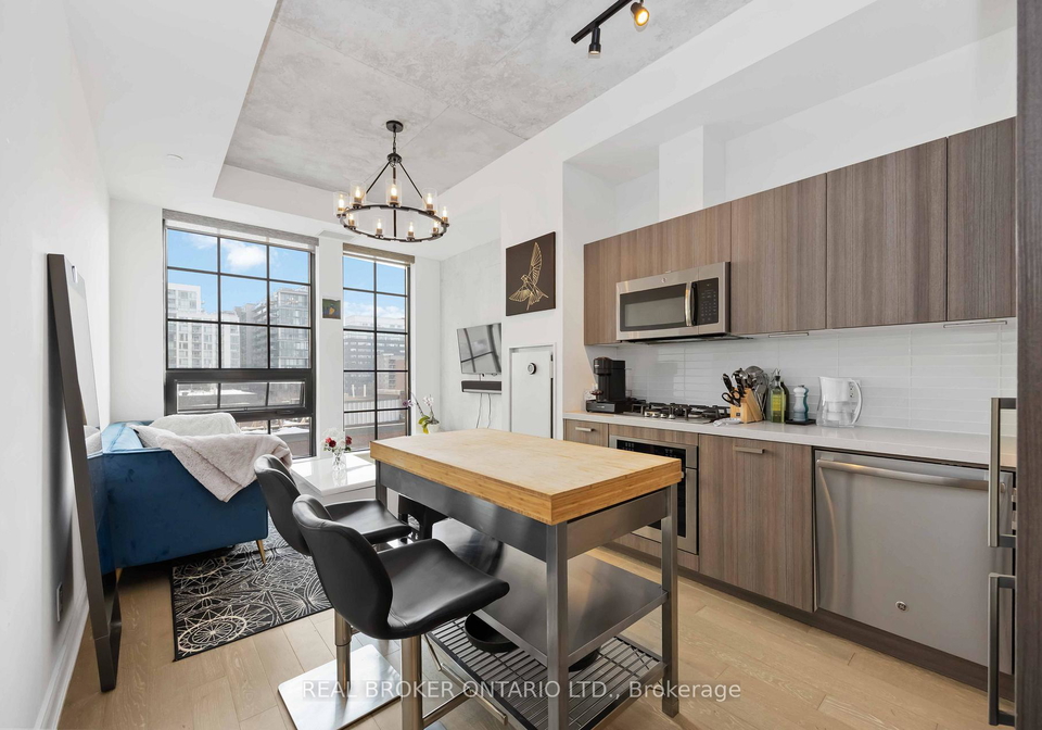 richmond-street-w-toronto-ontario-c12332349