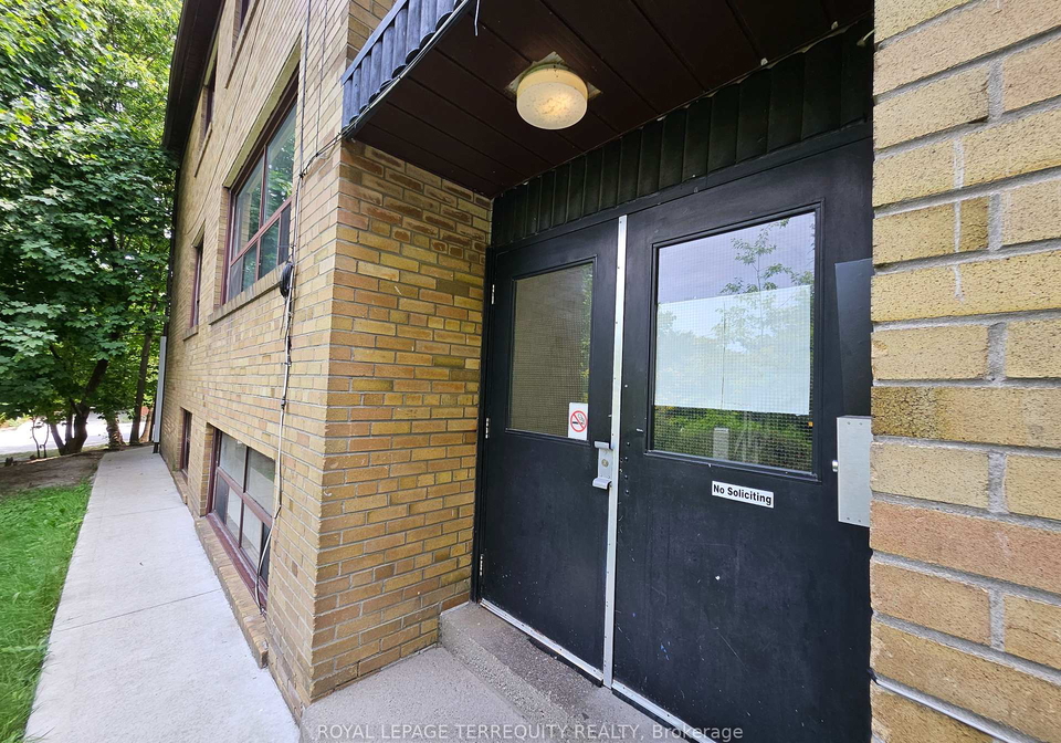 450-arlington-avenue-toronto-ontario-c12332506