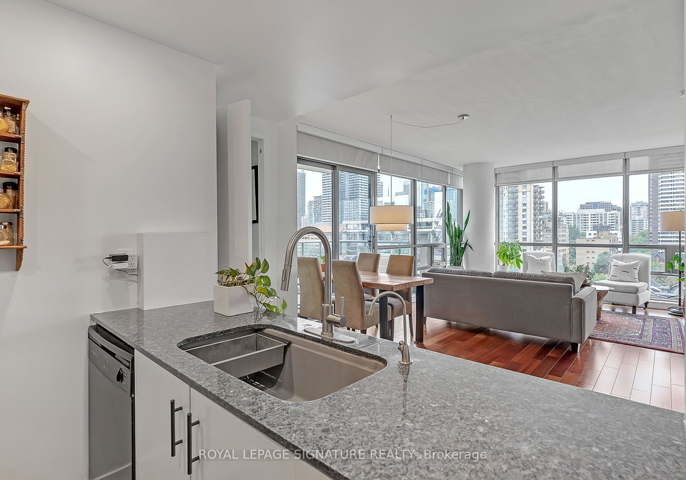 285-mutual-street-toronto-ontario-c12332560