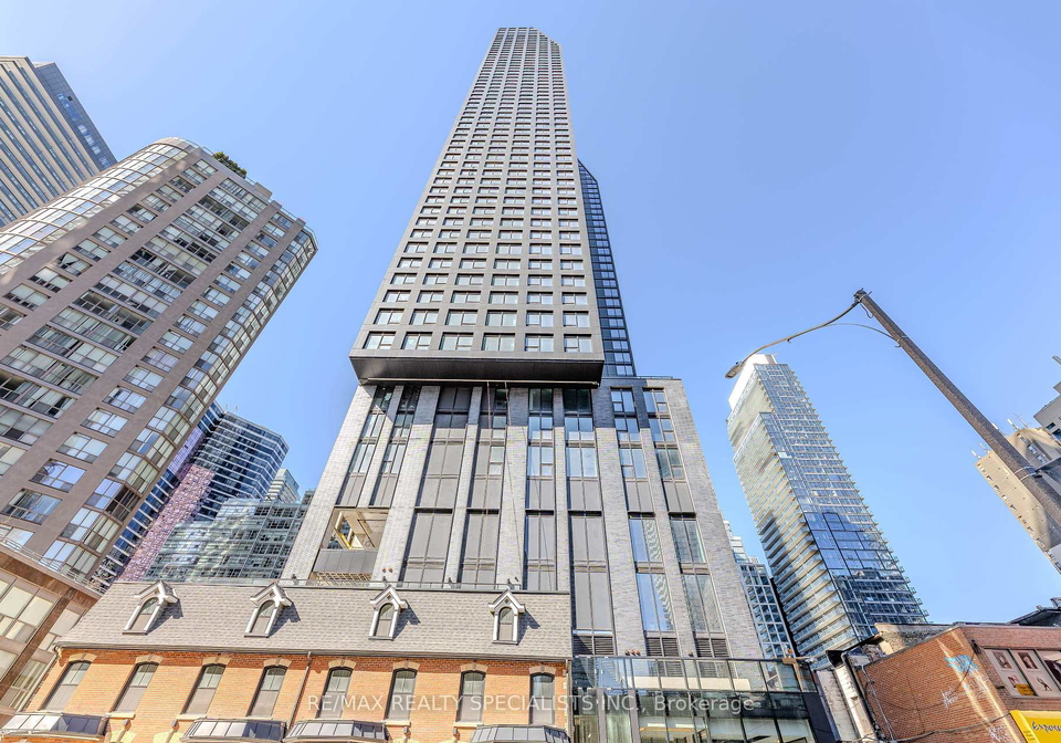 8-wellesley-street-w-toronto-ontario-c12332596