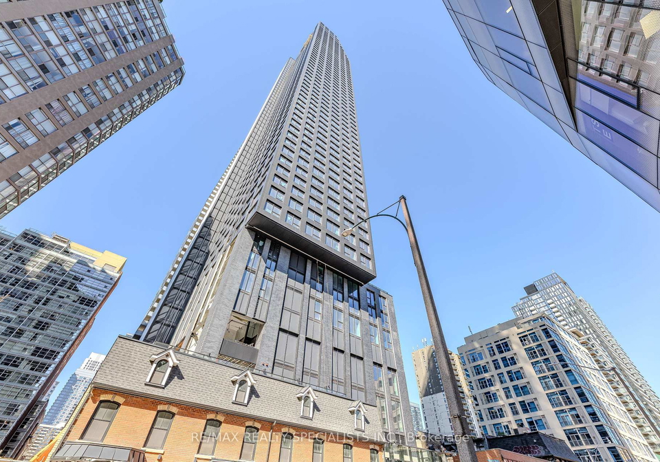 8-wellesley-street-w-toronto-ontario-c12332596
