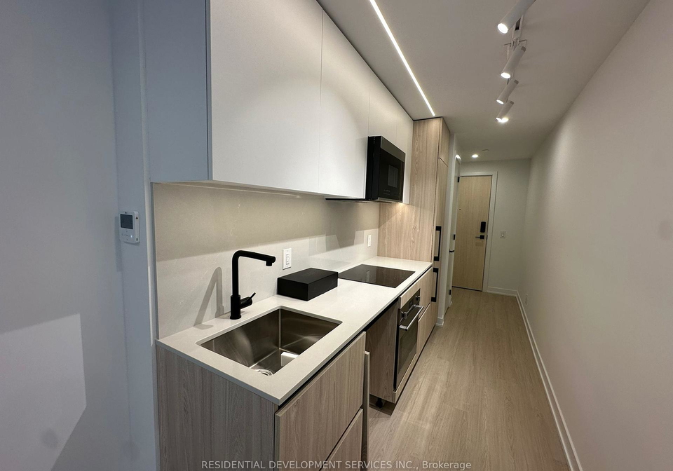 699-sheppard-avenue-e-north-york-ontario-c12332653