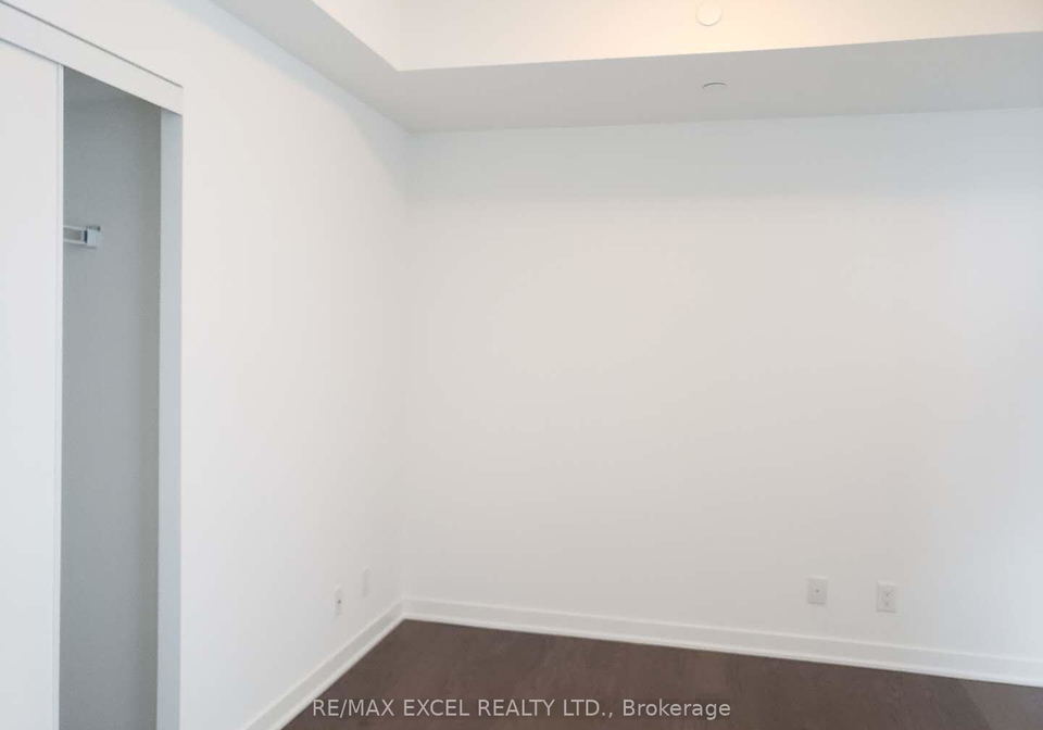 100-harbour-street-toronto-ontario-c12332741