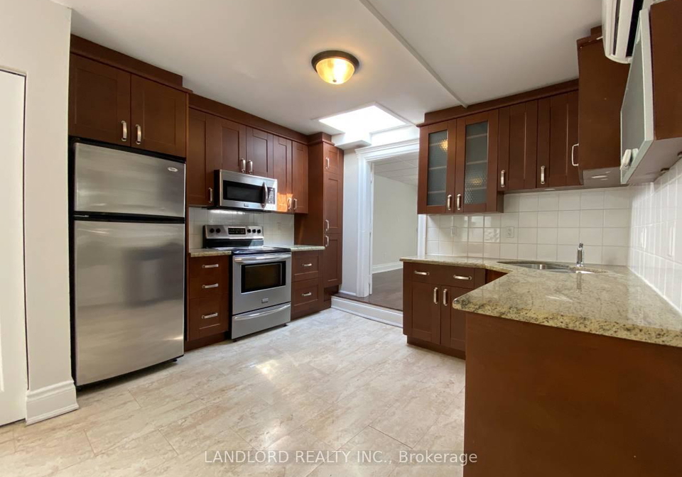 343-st-clair-avenue-w-toronto-ontario-c12332924