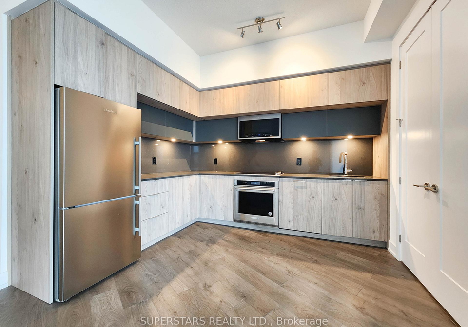 25-adra-grado-way-north-york-ontario-c12333001