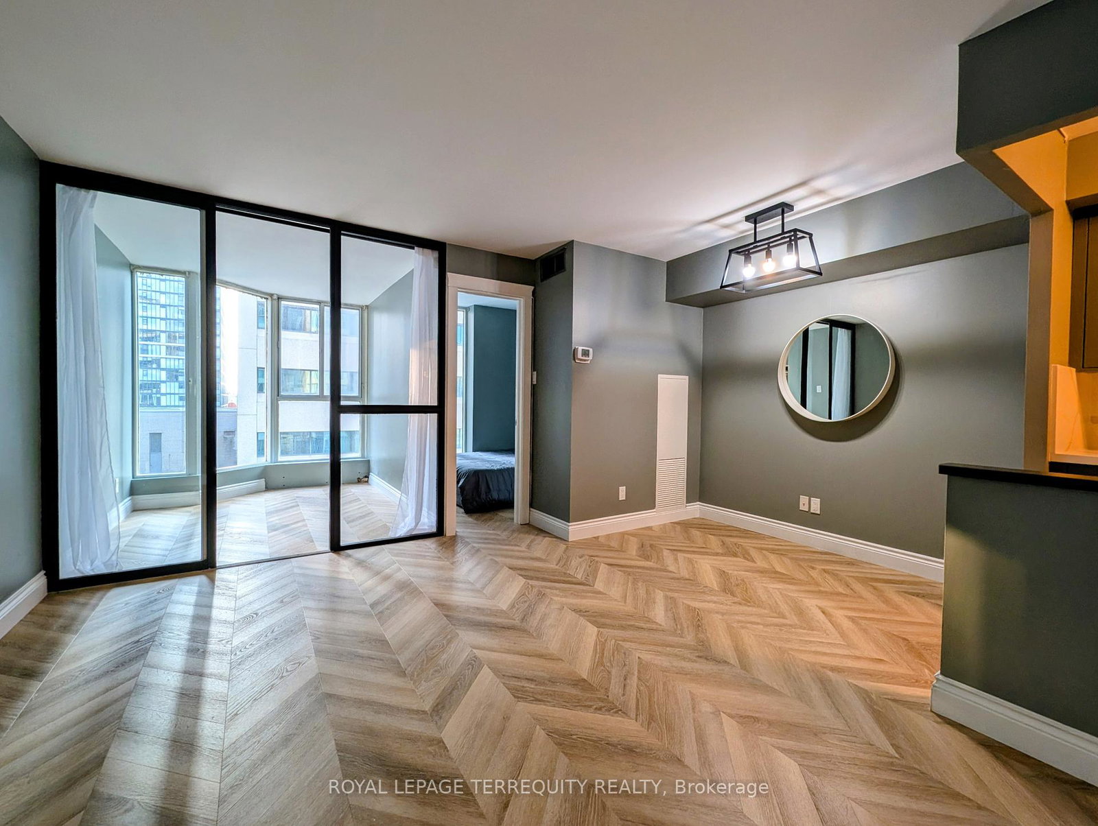 55-centre-avenue-toronto-ontario-c12333036