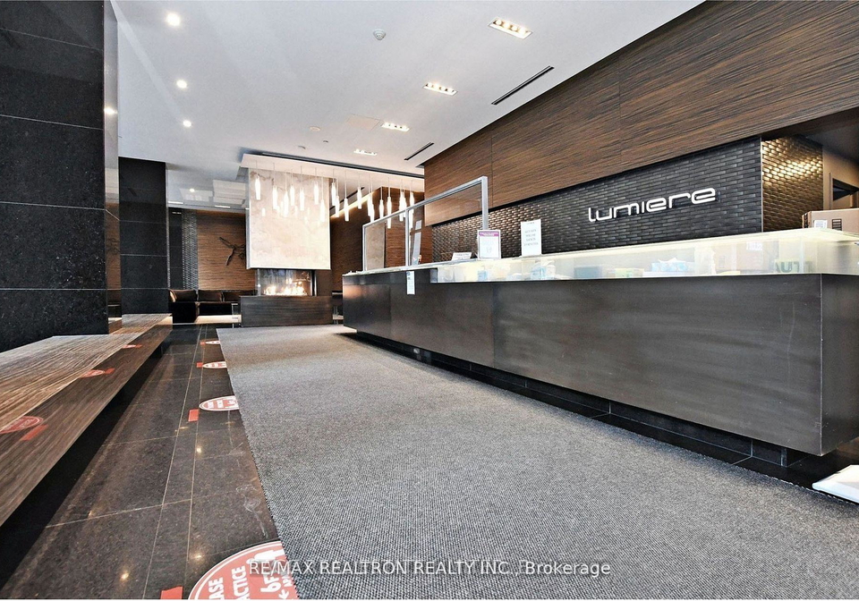 770-bay-street-toronto-ontario-c12333438