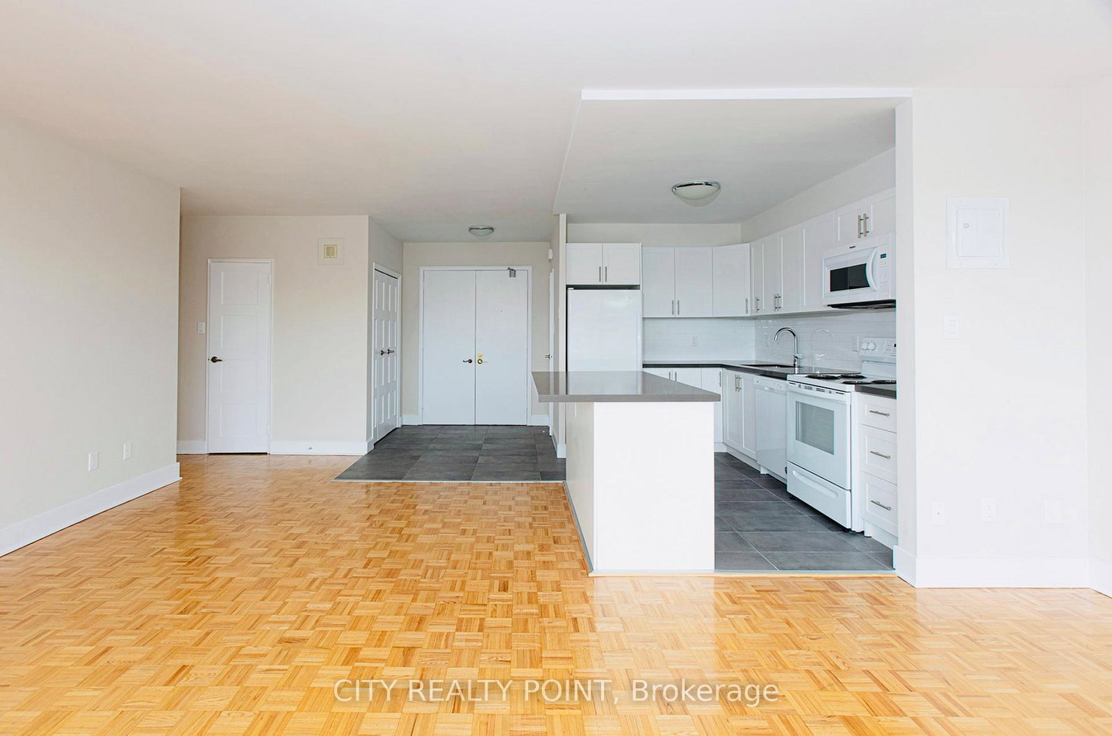 10-shallmar-boulevard-toronto-ontario-c12333440