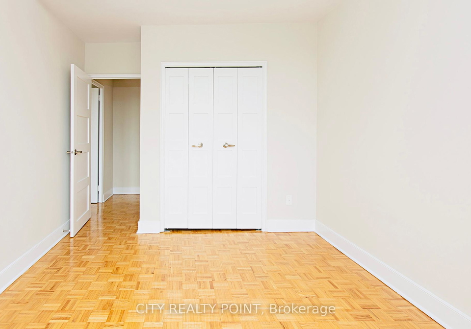 10-shallmar-boulevard-toronto-ontario-c12333440