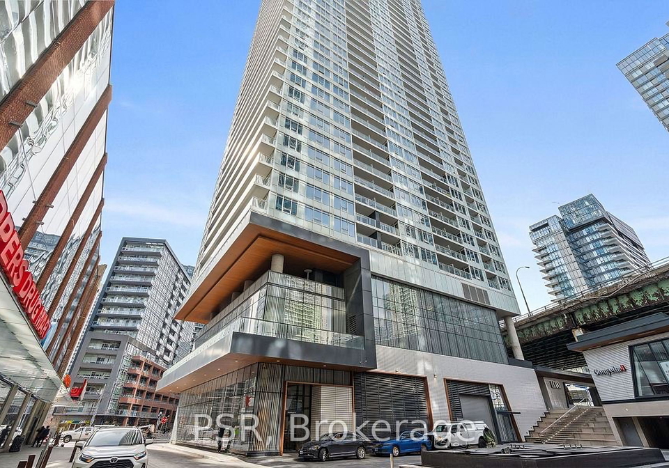 17-bathurst-street-toronto-ontario-c12333528