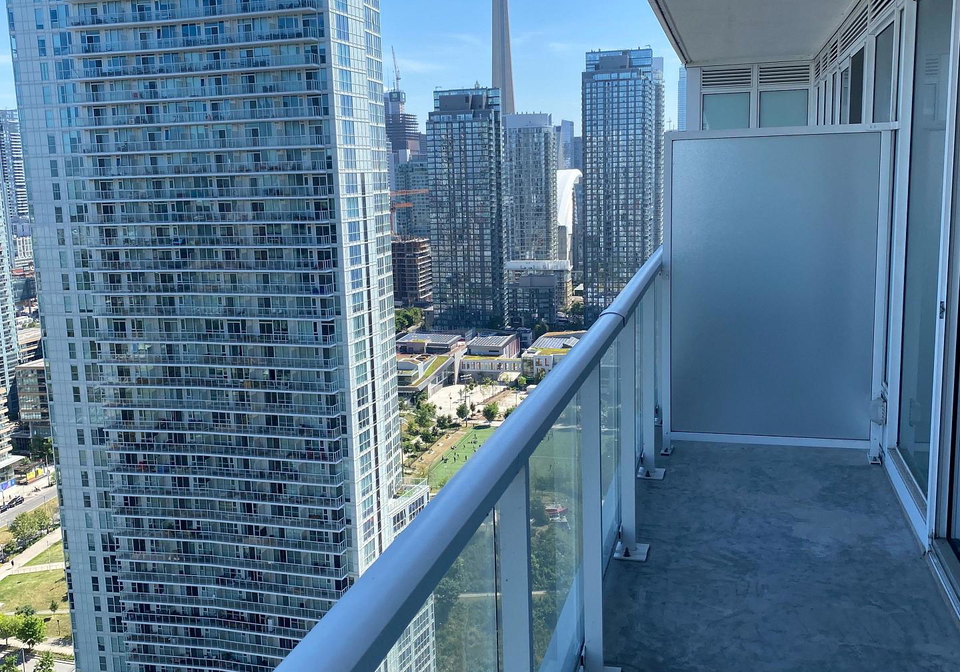 17-bathurst-street-toronto-ontario-c12333528