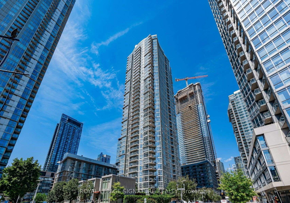 10-navy-wharf-court-toronto-ontario-c12333721