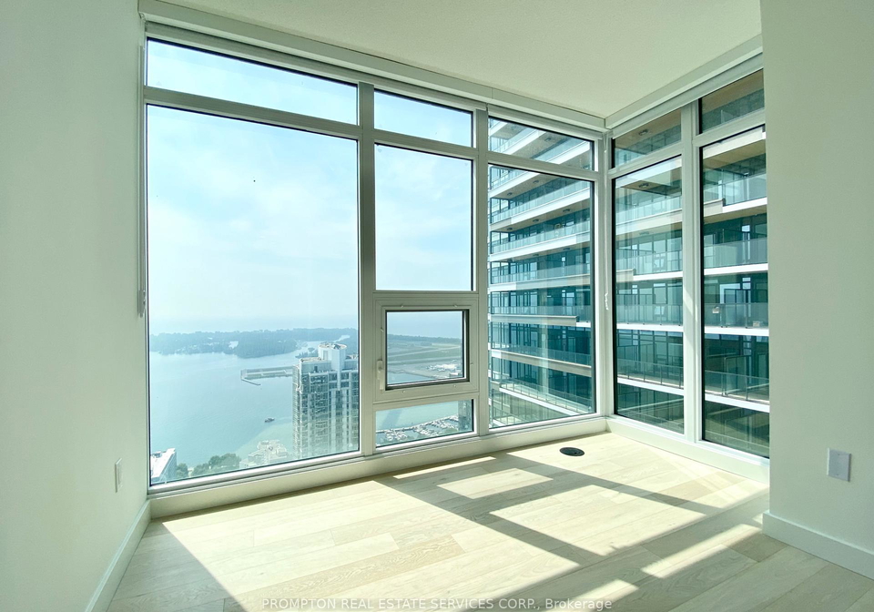 1-concord-cityplace-way-toronto-ontario-c12333762