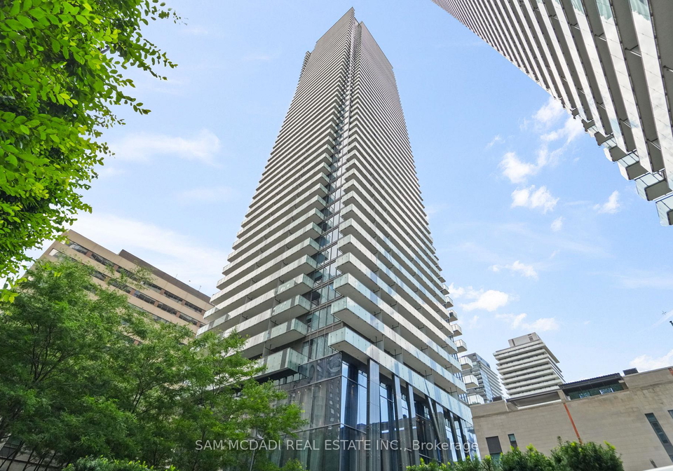 1080-bay-street-toronto-ontario-c12333811