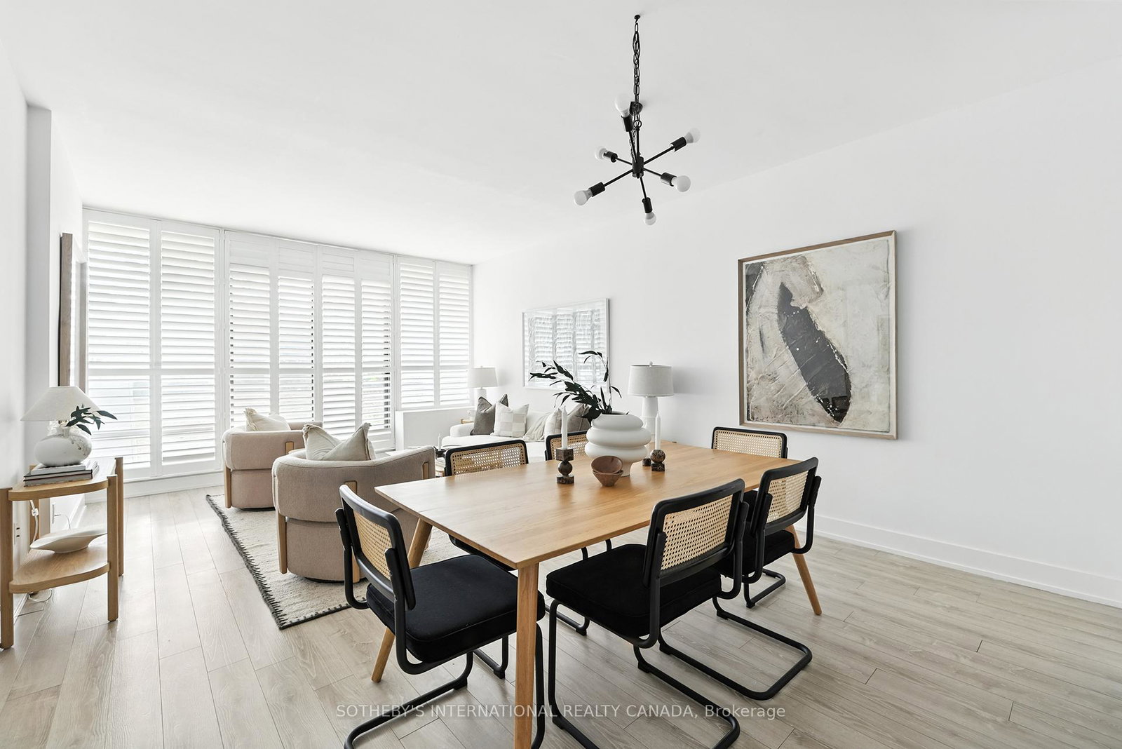 20-fashion-roseway-way-north-york-ontario-c12334066