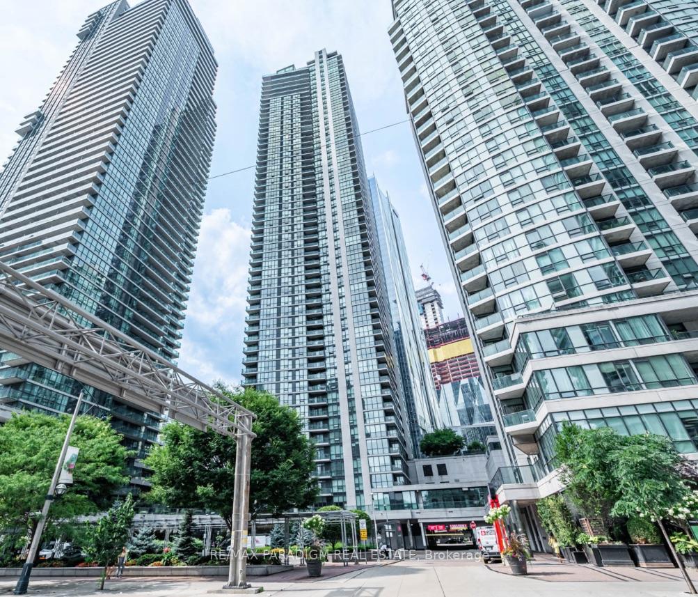 16-harbour-street-toronto-ontario-c12334083