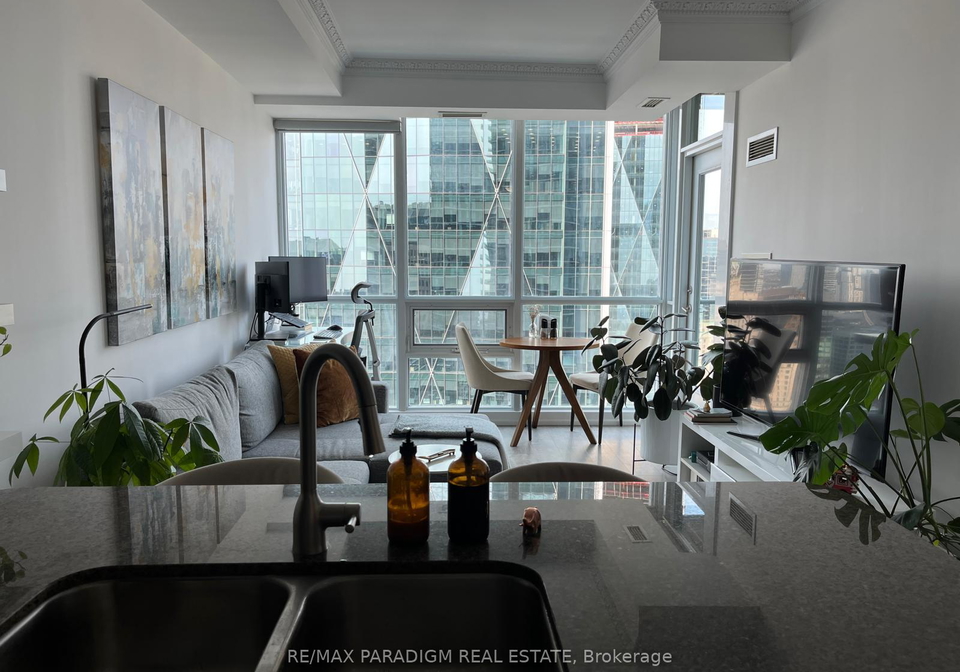 16-harbour-street-toronto-ontario-c12334083
