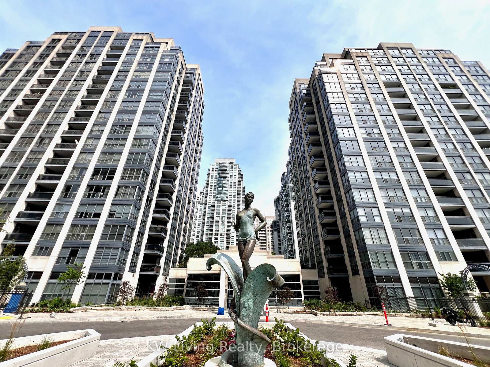 28-hollywood-avenue-north-york-ontario-c12334344