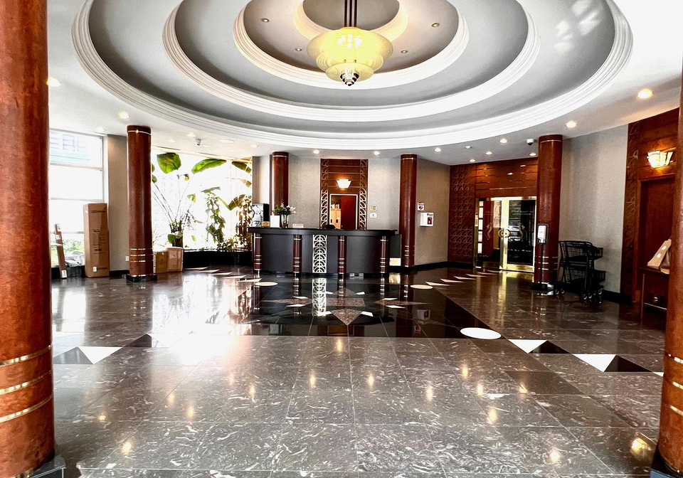 28-hollywood-avenue-north-york-ontario-c12334344