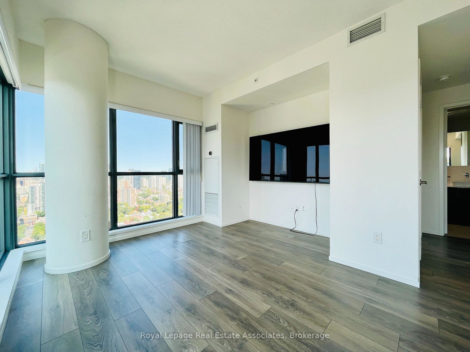 159-dundas-street-e-toronto-ontario-c12334347