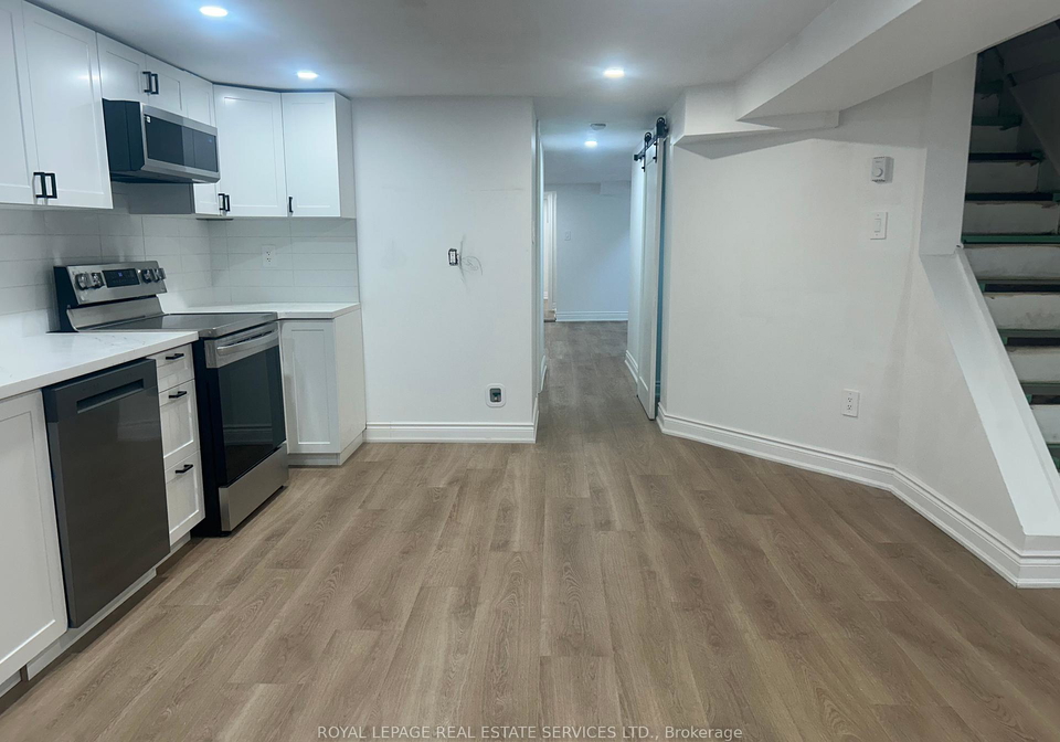 171-clinton-street-toronto-ontario-c12334450