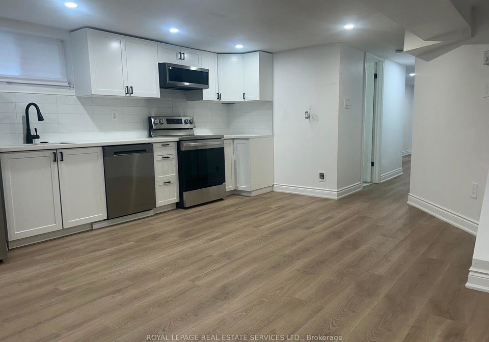 171-clinton-street-toronto-ontario-c12334450