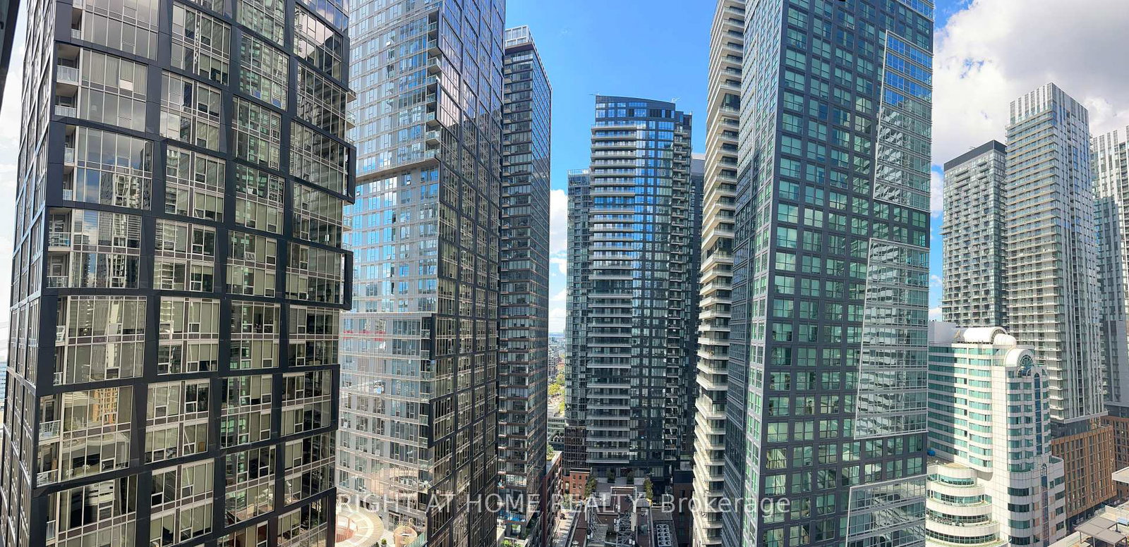 8-mercer-street-toronto-ontario-c12334571