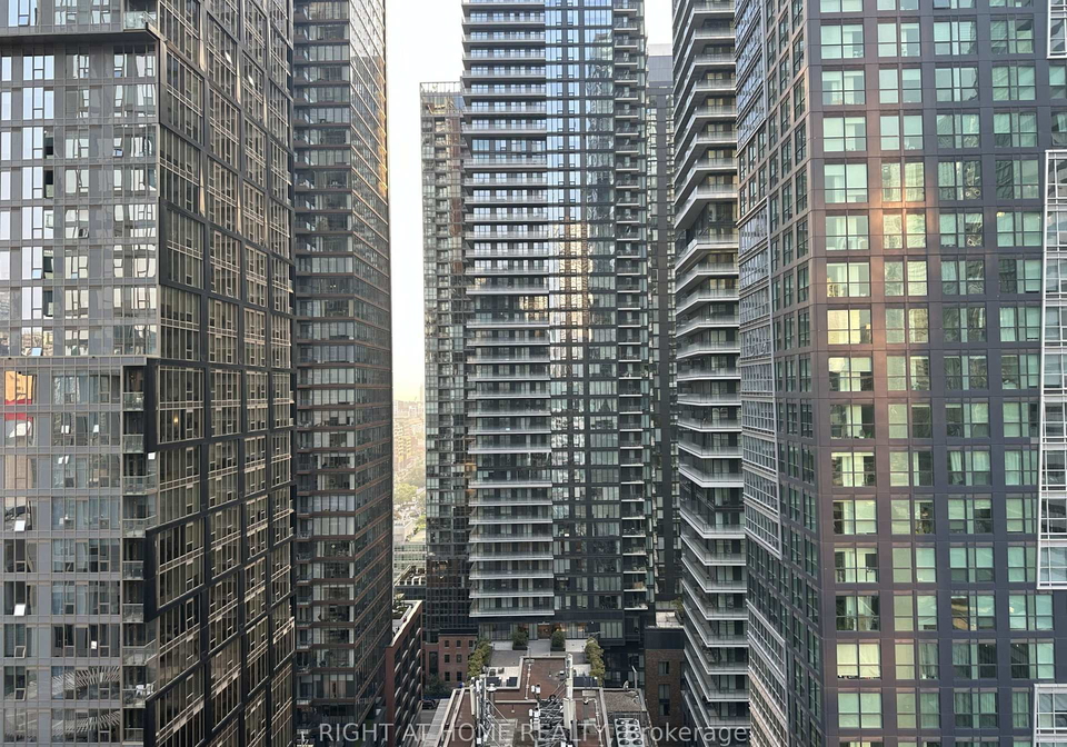 8-mercer-street-toronto-ontario-c12334571