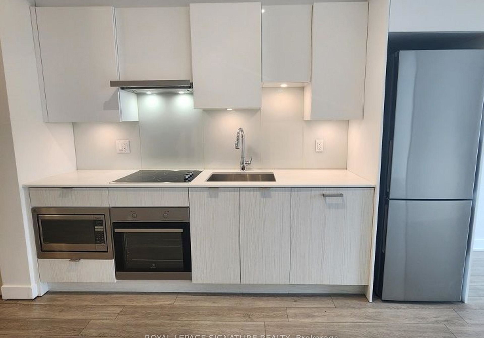 99-broadway-avenue-toronto-ontario-c12334624