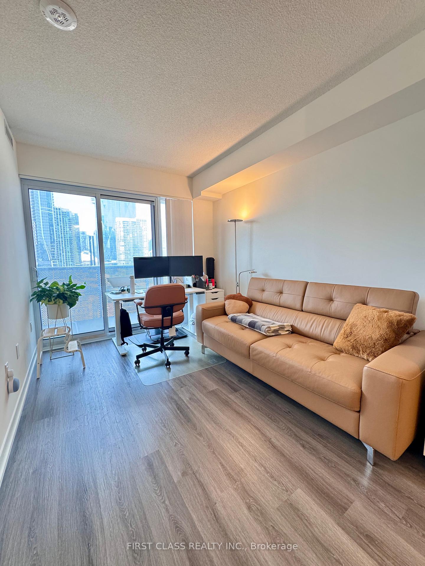 138-downes-street-toronto-ontario-c12334681