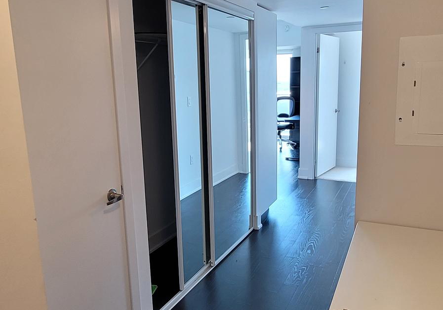 955-bay-street-toronto-ontario-c12334744