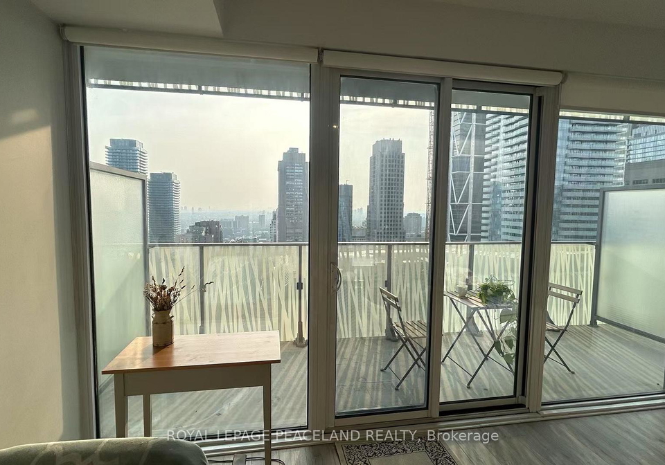 42-charles-street-e-toronto-ontario-c12334822