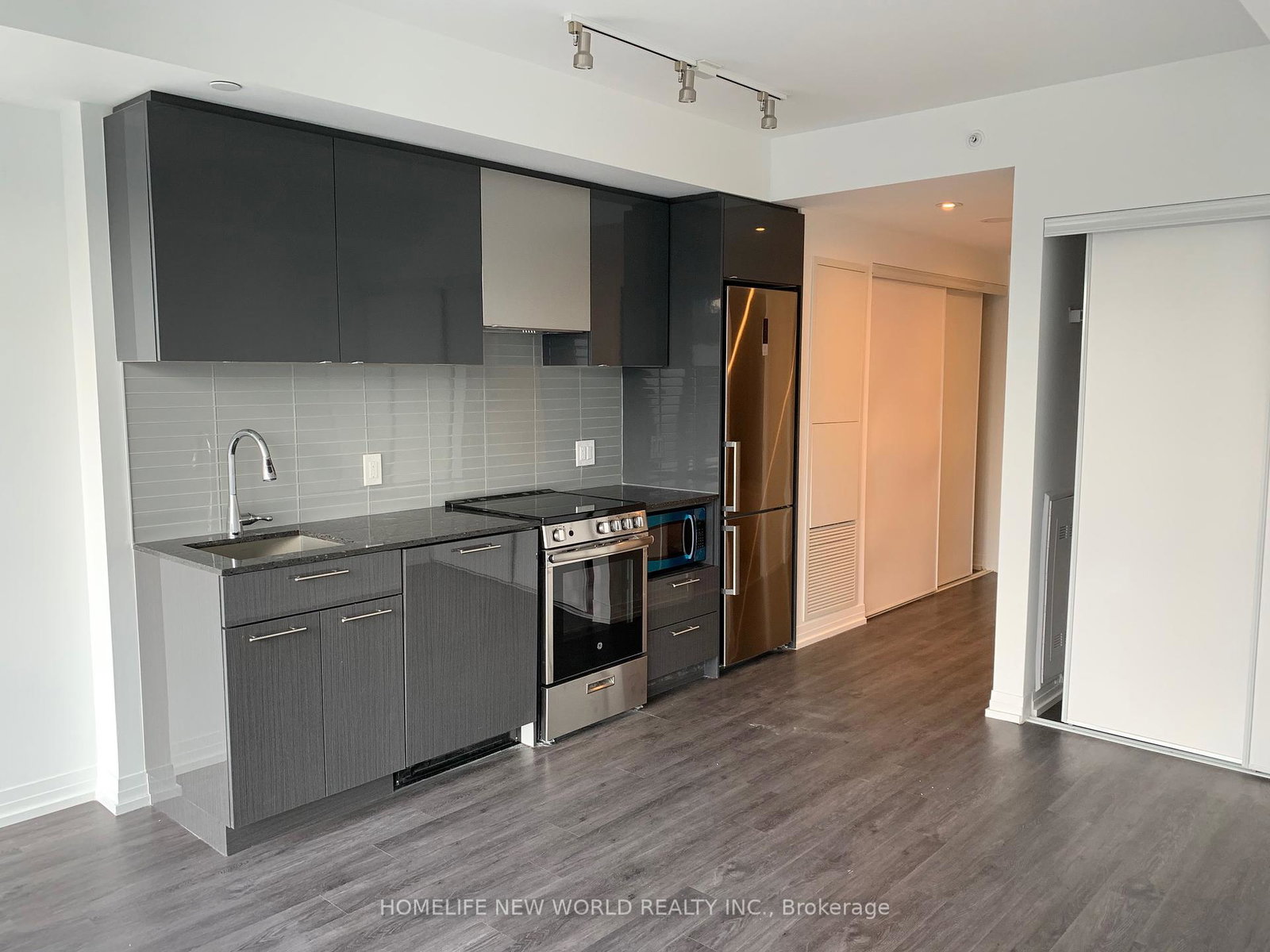 251-jarvis-street-toronto-ontario-c12334887