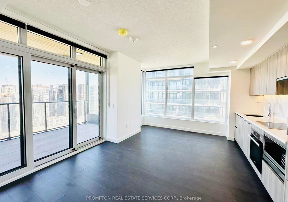 3-concord-cityplace-way-toronto-ontario-c12335061