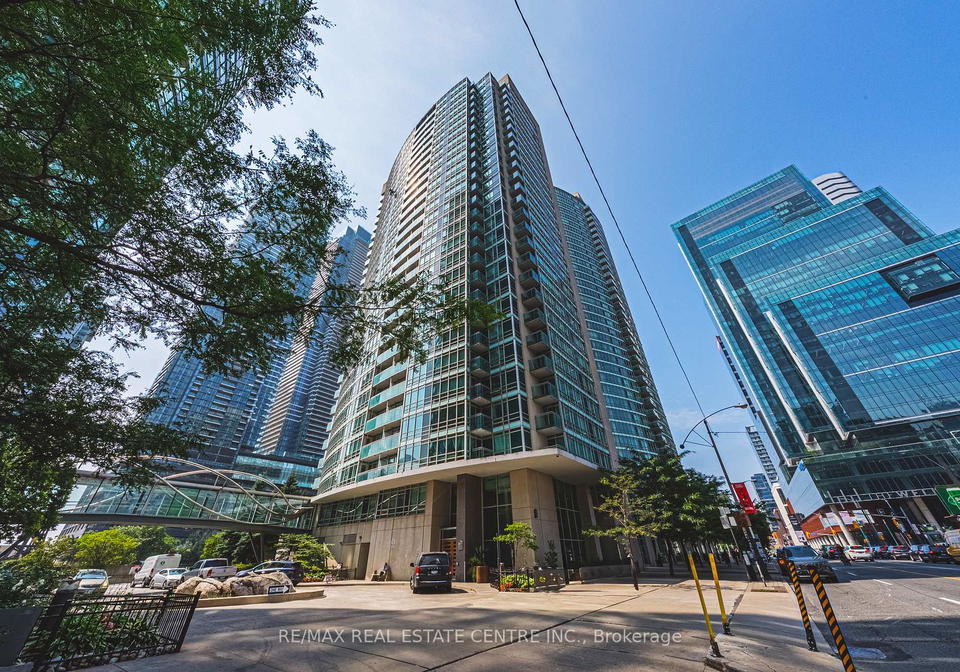 381-front-street-w-toronto-ontario-c12335141