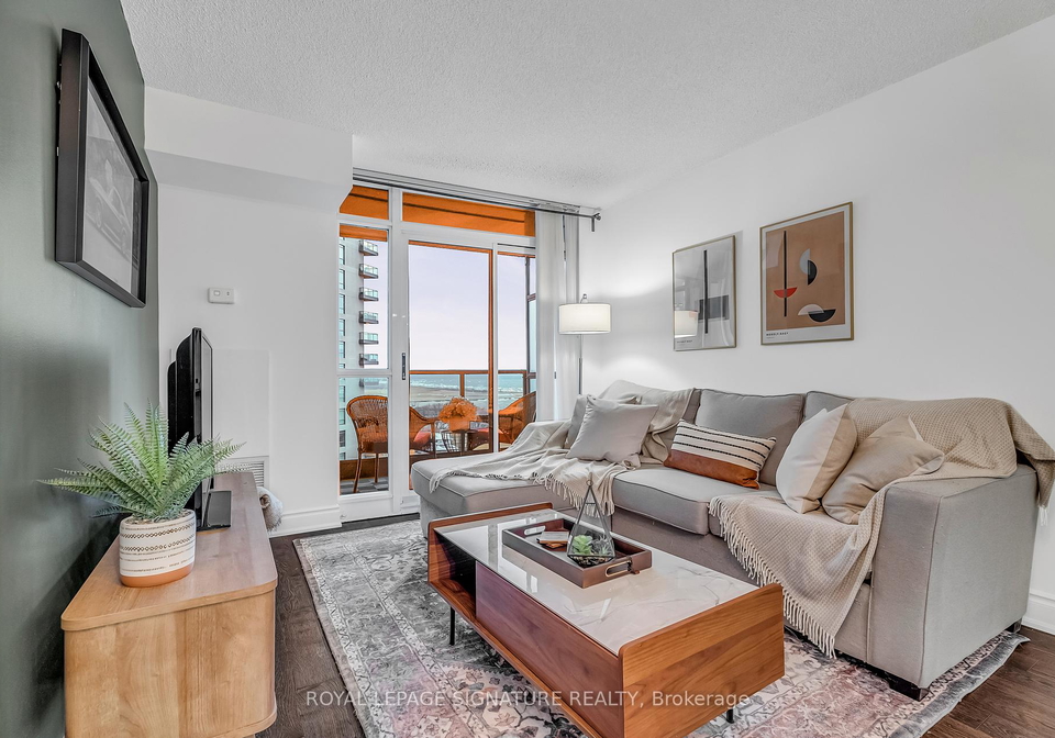 231-fort-york-boulevard-toronto-ontario-c12335174