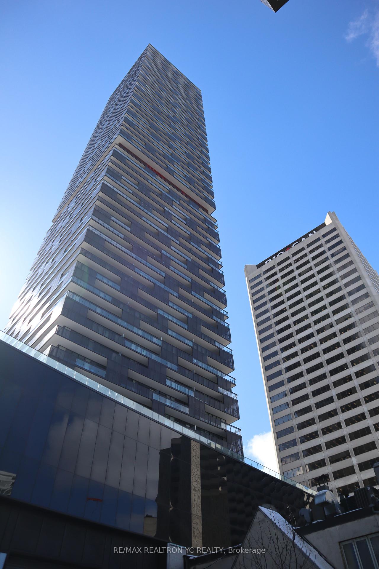 8-eglinton-avenue-e-toronto-ontario-c12335223