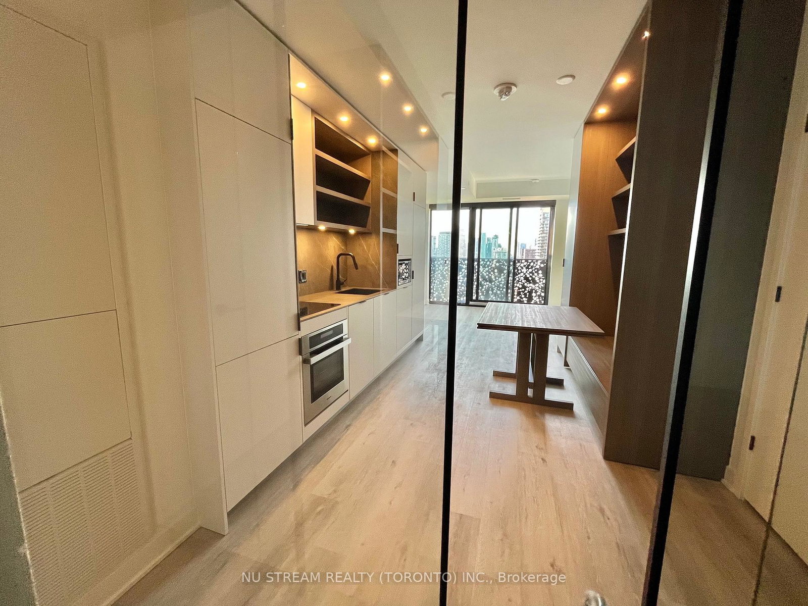 55-charles-street-e-toronto-ontario-c12335239
