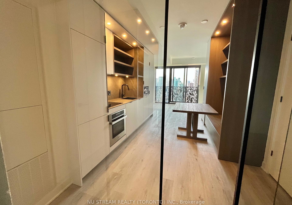 55-charles-street-e-toronto-ontario-c12335239