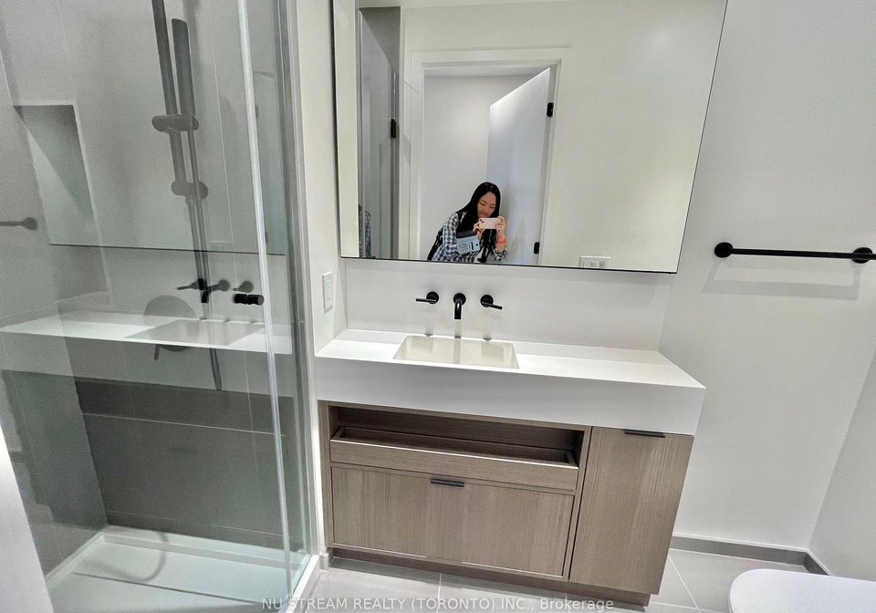 55-charles-street-e-toronto-ontario-c12335239