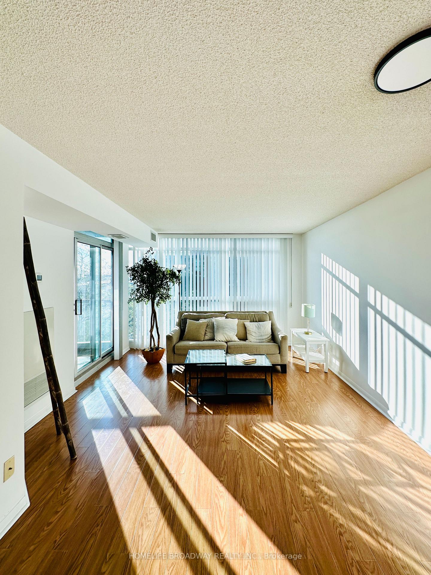 219-fort-york-boulevard-toronto-ontario-c12335245