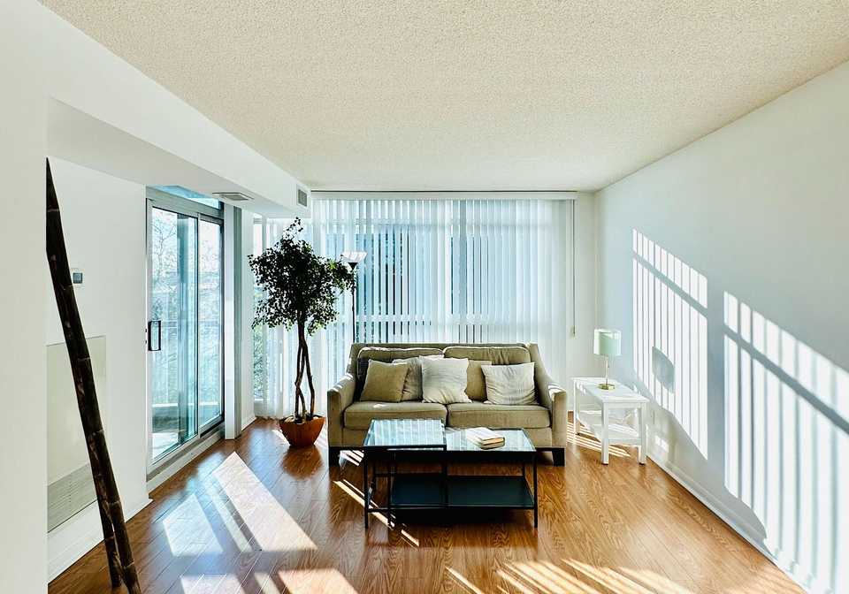 219-fort-york-boulevard-toronto-ontario-c12335245